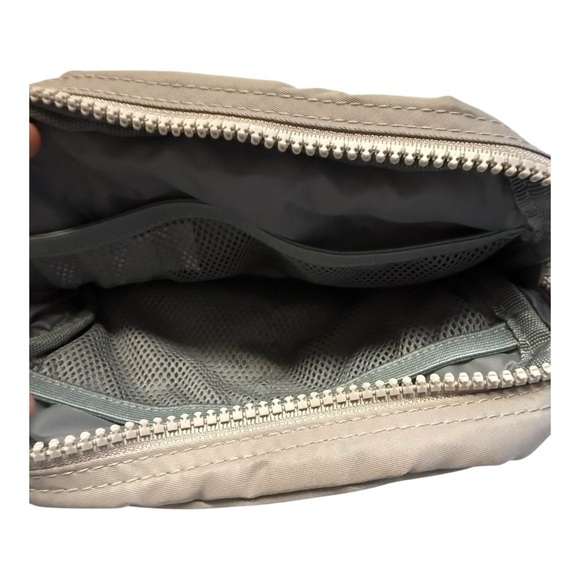 Gaiam Sidekick Waist Pack Nylon Khaki- New - Picture 3 of 4